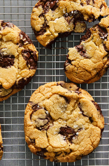 JT-Chocolate-Chip-Cookies-threeByTwoMediumAt2X